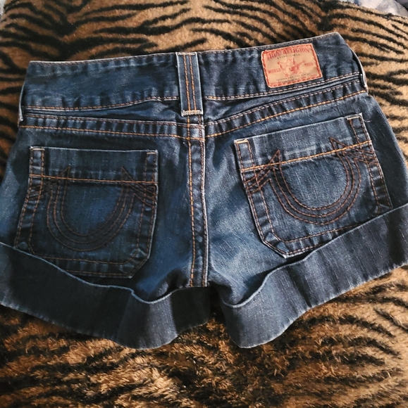 Shorts - Picture 1 of 5